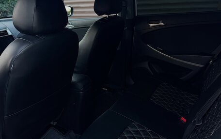 Hyundai Solaris II рестайлинг, 2014 год, 1 230 000 рублей, 22 фотография