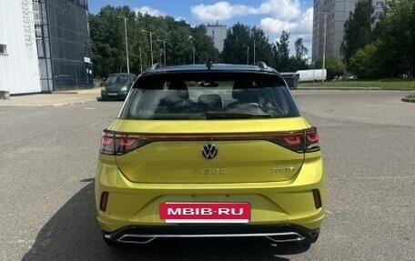 Volkswagen T-Roc I, 2023 год, 1 900 000 рублей, 8 фотография