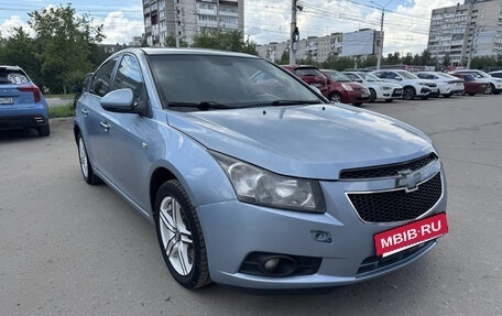 Chevrolet Cruze II, 2011 год, 400 000 рублей, 3 фотография