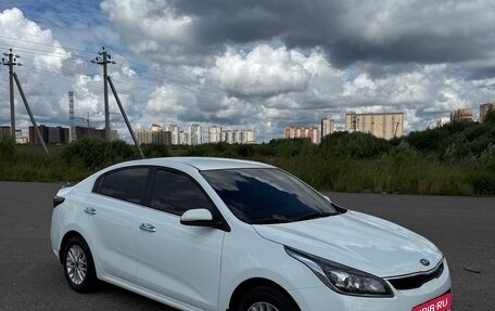KIA Rio IV, 2018 год, 1 415 000 рублей, 2 фотография