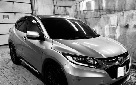 Honda Vezel, 2014 год, 1 300 000 рублей, 2 фотография