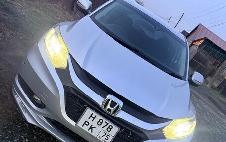 Honda Vezel, 2014 год, 1 300 000 рублей, 7 фотография
