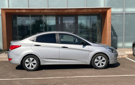 Hyundai Solaris II рестайлинг, 2015 год, 1 100 000 рублей, 4 фотография