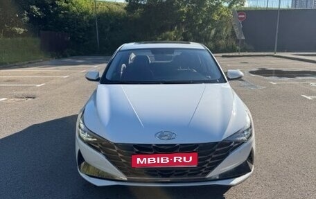Hyundai Elantra, 2022 год, 1 950 000 рублей, 3 фотография