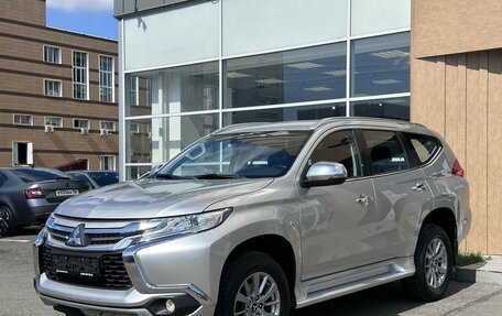 Mitsubishi Pajero IV, 2017 год, 2 950 000 рублей, 3 фотография