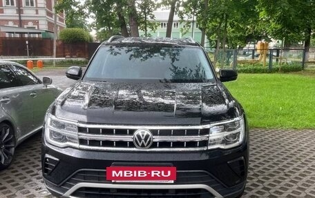 Volkswagen Teramont I, 2021 год, 4 000 000 рублей, 3 фотография