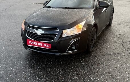 Chevrolet Cruze II, 2013 год, 800 000 рублей, 3 фотография