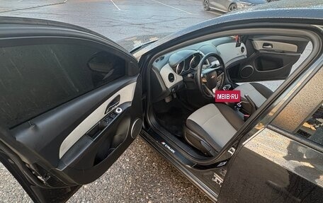 Chevrolet Cruze II, 2013 год, 800 000 рублей, 13 фотография