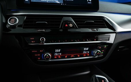 BMW 5 серия, 2022 год, 6 510 055 рублей, 16 фотография