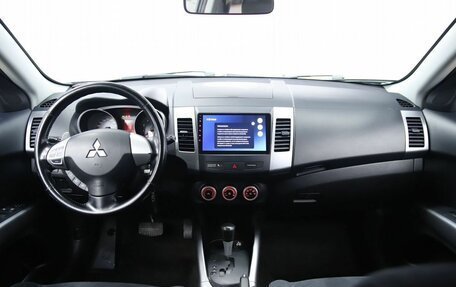 Mitsubishi Outlander III рестайлинг 3, 2007 год, 1 170 000 рублей, 15 фотография