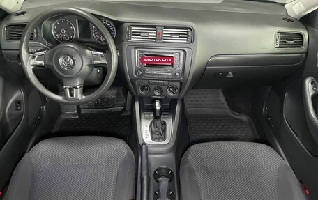 Volkswagen Jetta VI, 2013 год, 950 000 рублей, 11 фотография