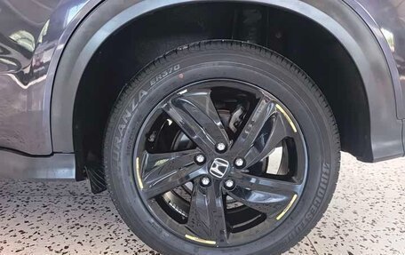 Honda Vezel, 2022 год, 1 350 000 рублей, 10 фотография