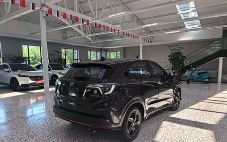 Honda Vezel, 2022 год, 1 350 000 рублей, 4 фотография