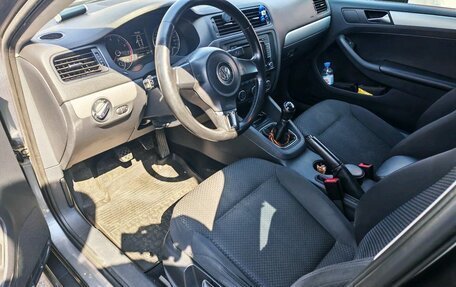 Volkswagen Jetta VI, 2012 год, 819 000 рублей, 5 фотография