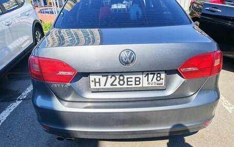 Volkswagen Jetta VI, 2012 год, 819 000 рублей, 3 фотография