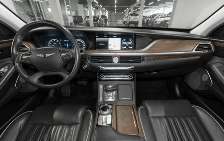 Genesis G90 I рестайлинг, 2019 год, 3 350 000 рублей, 8 фотография
