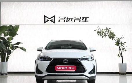 Toyota Yaris XP150 рестайлинг, 2022 год, 1 530 000 рублей, 3 фотография