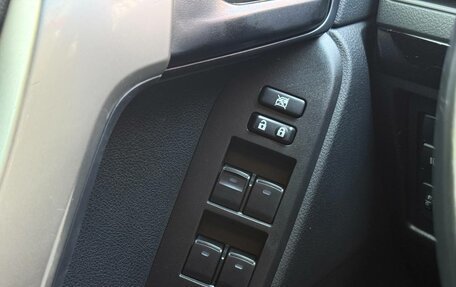 Toyota Land Cruiser Prado 150 рестайлинг 2, 2017 год, 4 649 000 рублей, 25 фотография