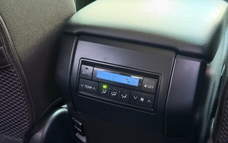 Toyota Land Cruiser Prado 150 рестайлинг 2, 2017 год, 4 649 000 рублей, 31 фотография