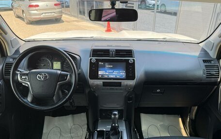 Toyota Land Cruiser Prado 150 рестайлинг 2, 2017 год, 4 649 000 рублей, 32 фотография