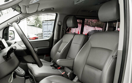 Hyundai Grand Starex Grand Starex I рестайлинг 2, 2017 год, 2 650 000 рублей, 10 фотография