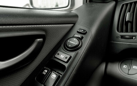 Hyundai Grand Starex Grand Starex I рестайлинг 2, 2017 год, 2 650 000 рублей, 22 фотография