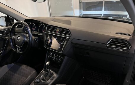 Volkswagen Tiguan II, 2018 год, 2 140 000 рублей, 12 фотография