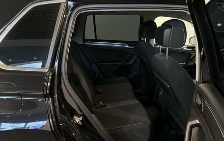 Volkswagen Tiguan II, 2018 год, 2 140 000 рублей, 17 фотография