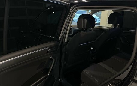 Volkswagen Tiguan II, 2018 год, 2 140 000 рублей, 24 фотография