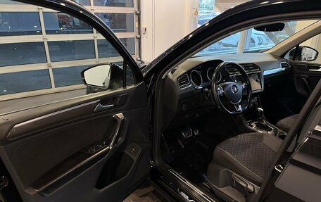Volkswagen Tiguan II, 2018 год, 2 140 000 рублей, 21 фотография