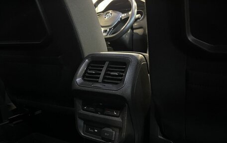 Volkswagen Tiguan II, 2018 год, 2 140 000 рублей, 36 фотография