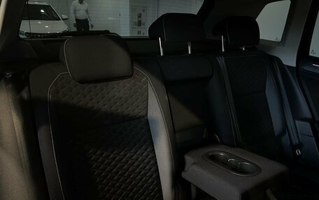 Volkswagen Tiguan II, 2018 год, 2 140 000 рублей, 37 фотография