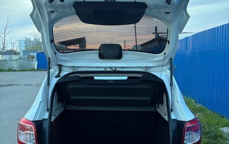 Renault Sandero II рестайлинг, 2017 год, 700 000 рублей, 2 фотография