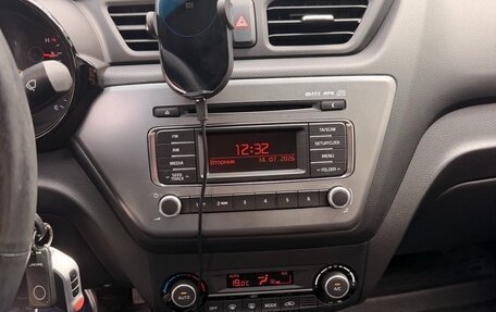 KIA Rio III рестайлинг, 2016 год, 2 100 000 рублей, 18 фотография