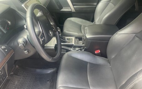 Toyota Land Cruiser Prado 150 рестайлинг 2, 2021 год, 7 350 000 рублей, 7 фотография