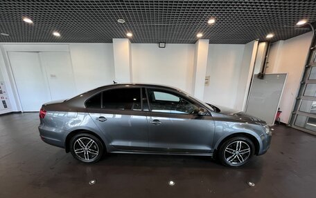 Volkswagen Jetta VI, 2013 год, 1 050 000 рублей, 2 фотография