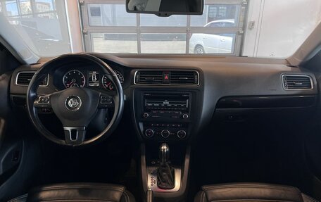 Volkswagen Jetta VI, 2013 год, 1 050 000 рублей, 9 фотография