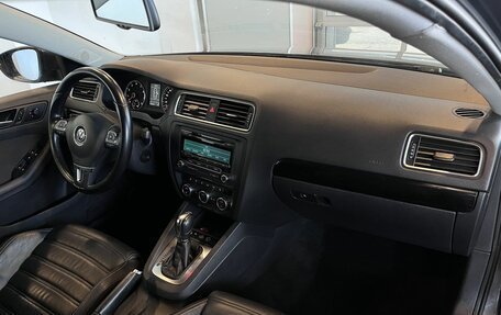 Volkswagen Jetta VI, 2013 год, 1 050 000 рублей, 12 фотография