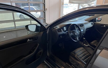 Volkswagen Jetta VI, 2013 год, 1 050 000 рублей, 21 фотография