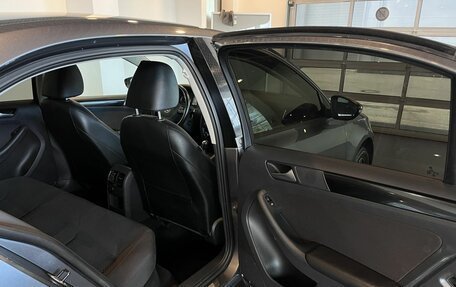Volkswagen Jetta VI, 2013 год, 1 050 000 рублей, 26 фотография