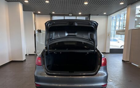 Volkswagen Jetta VI, 2013 год, 1 050 000 рублей, 38 фотография