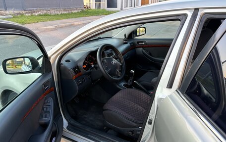 Toyota Avensis III рестайлинг, 2004 год, 539 000 рублей, 11 фотография
