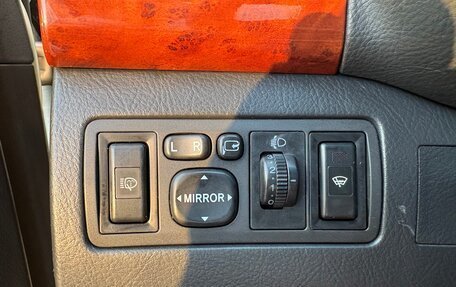 Toyota Avensis III рестайлинг, 2004 год, 539 000 рублей, 13 фотография