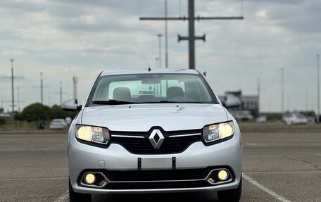 Renault Logan II, 2017 год, 800 000 рублей, 3 фотография