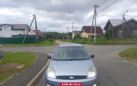 Ford Fiesta, 2004 год, 250 000 рублей, 5 фотография