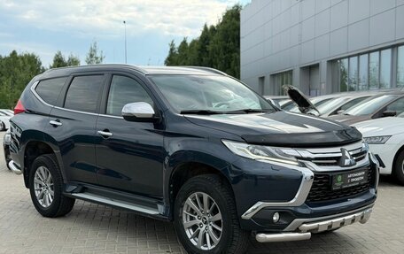 Mitsubishi Pajero Sport III рестайлинг, 2018 год, 3 480 000 рублей, 3 фотография