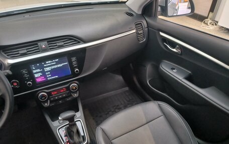 KIA Rio IV, 2021 год, 1 990 000 рублей, 23 фотография