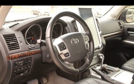 Toyota Land Cruiser 200, 2012 год, 5 450 000 рублей, 21 фотография