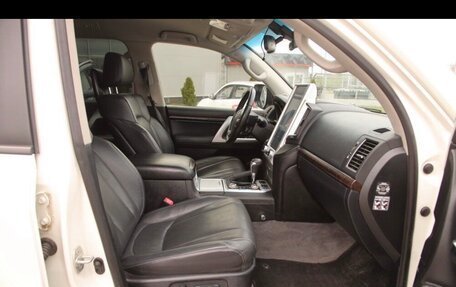 Toyota Land Cruiser 200, 2012 год, 5 450 000 рублей, 24 фотография