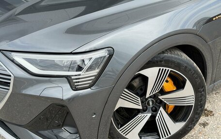Audi e-tron I, 2020 год, 3 850 000 рублей, 9 фотография